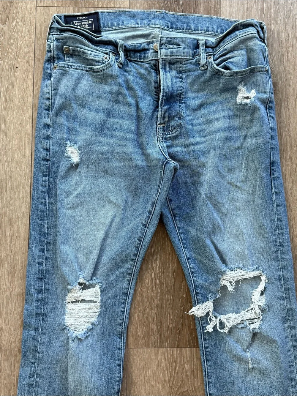 Men’s Abercrombie & Fitch Light wash Distressed Skinny Stretch Jeans 32x32